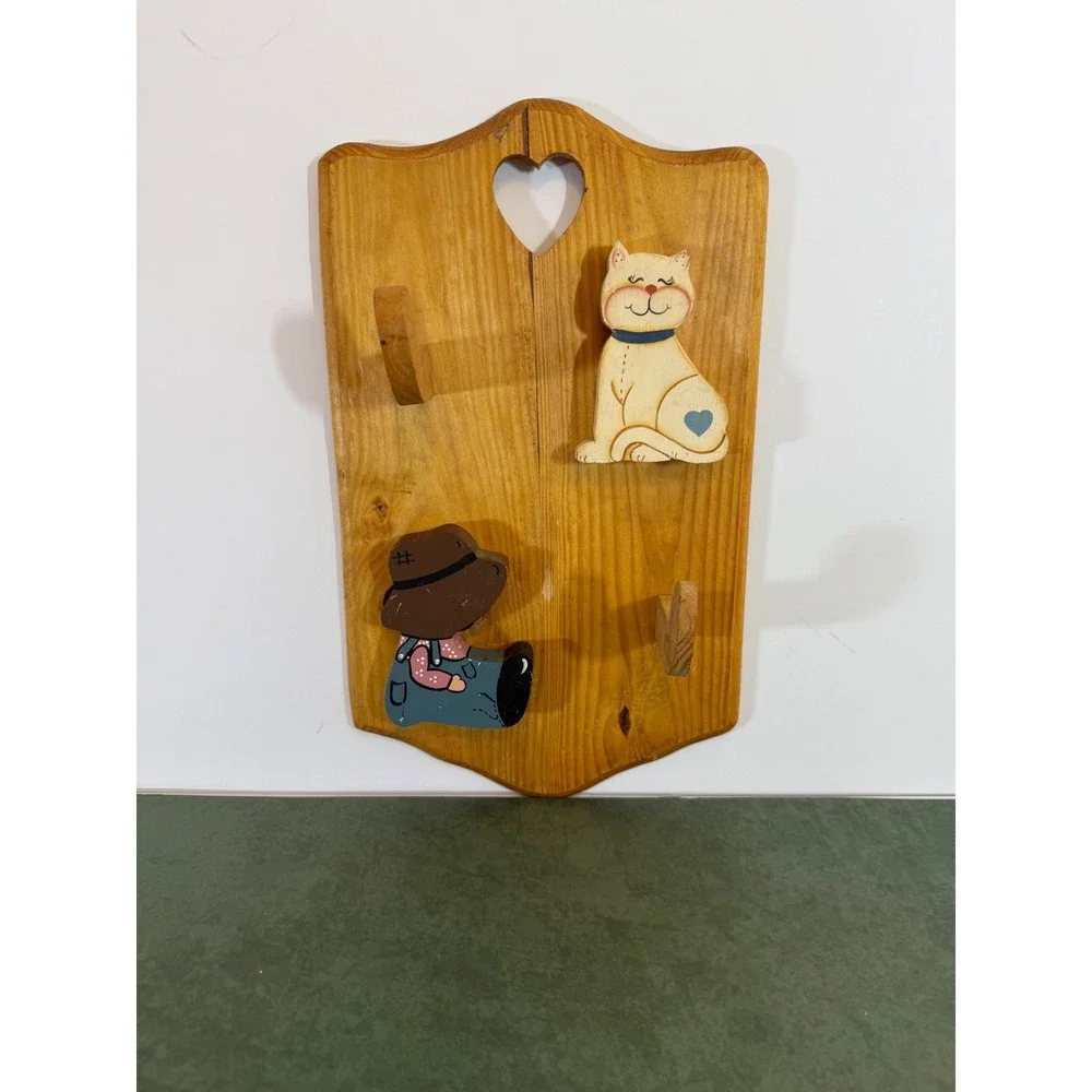 Vintage Wooden Wall Plaque Cat and Country Figure Folk Art 2-Peg Hook Rack 13.5
